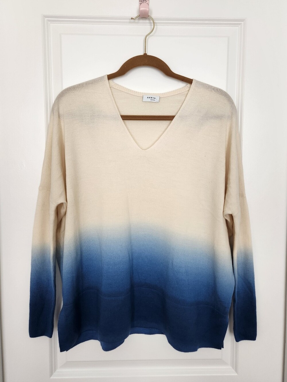 Akris Punto Dip Dye Ombre V Neck Sweater Virgin Wool Lightweight Blue White 4